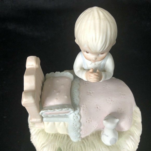 VTG Lefton Music Box Plays Jesus Loves Me Boy Pray - Picture 3 of 11